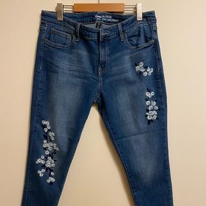 Gap Girlfriend Embroidered Jeans 💫